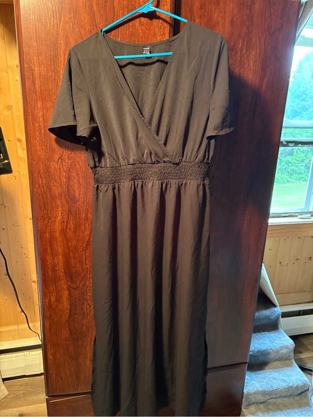 SHEIN Black Maxi Dress with Smocked Waist and V-Neck